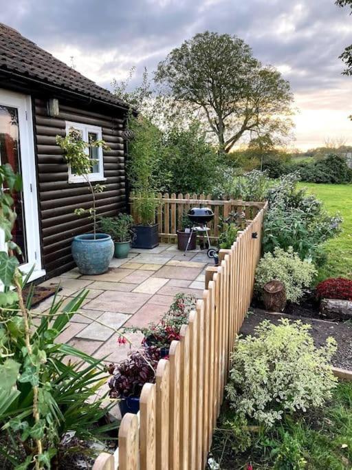 Cosy Studio Retreat In Wells, Somerset Екстериор снимка