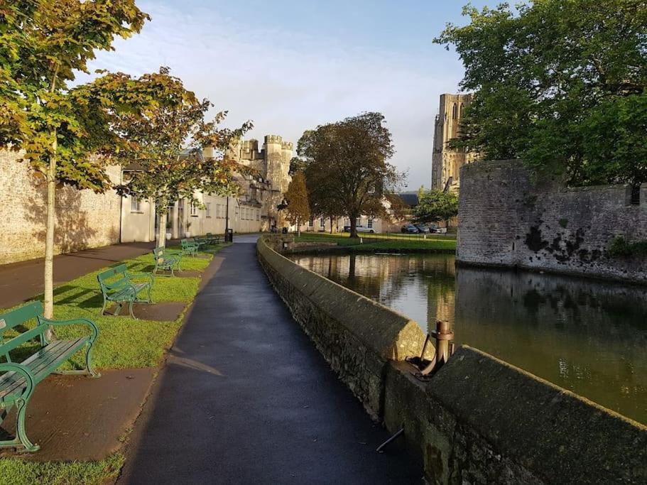 Cosy Studio Retreat In Wells, Somerset Екстериор снимка
